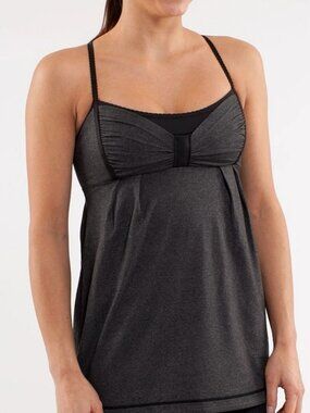 LULULEMON women's camisole size 4 LIKE NEW!